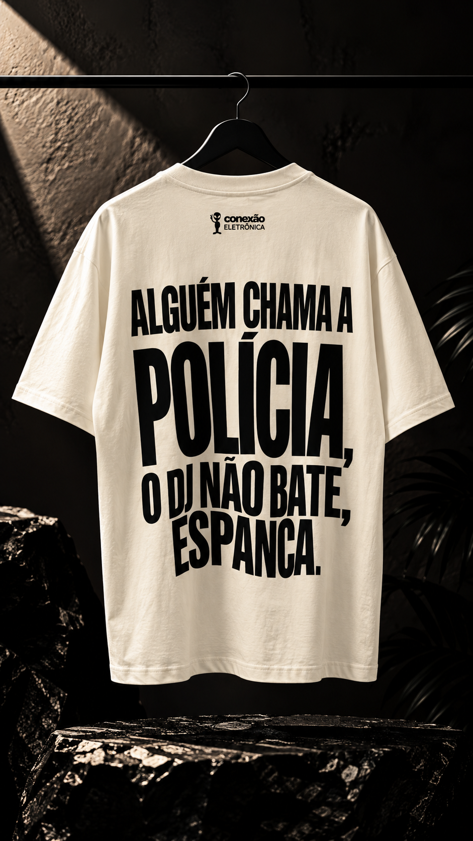 Camisa “Alguém Chama a Polícia” — Edição Limitada